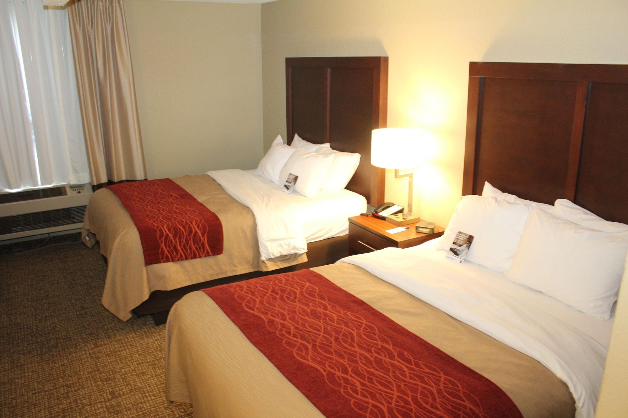 Comfort Inn Splash Harbor Bellville Exterior photo