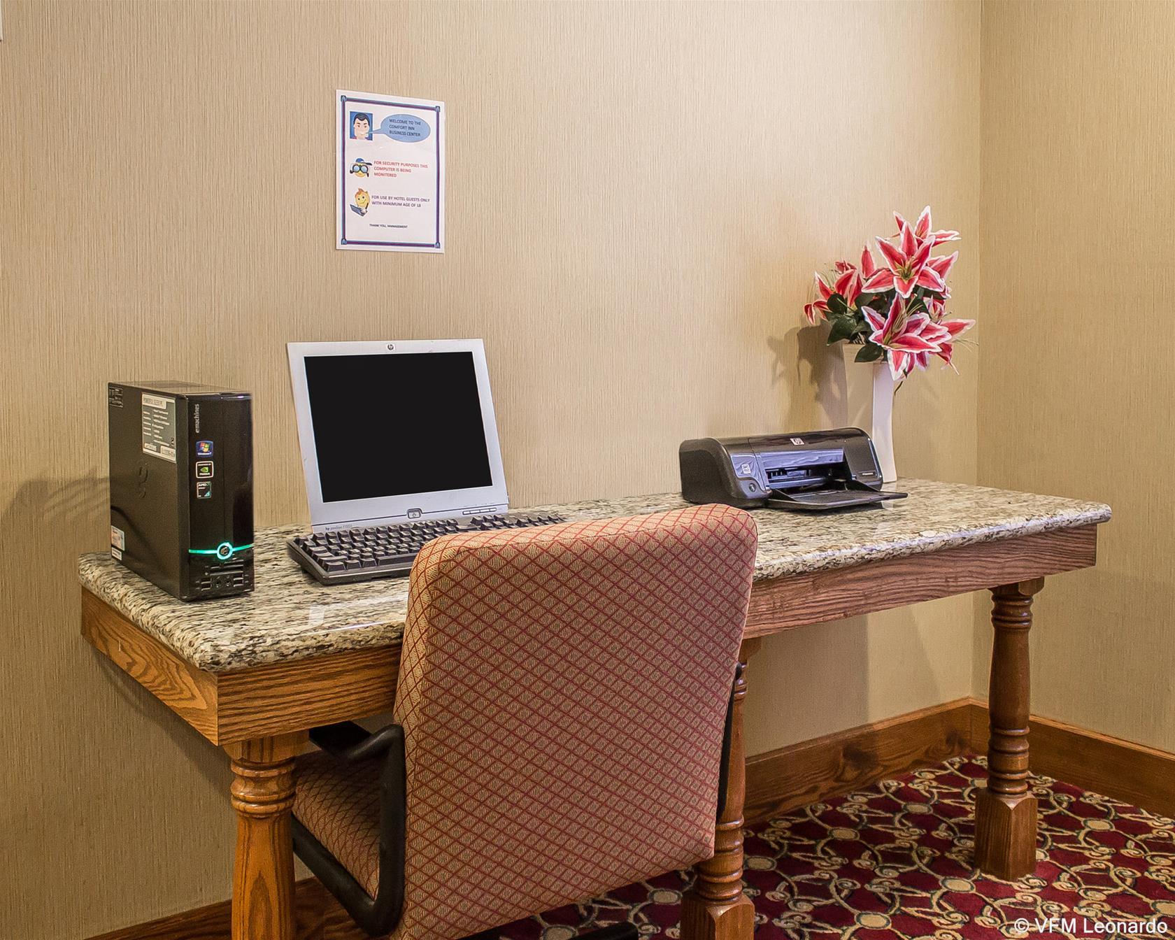 Comfort Inn Splash Harbor Bellville Exterior photo