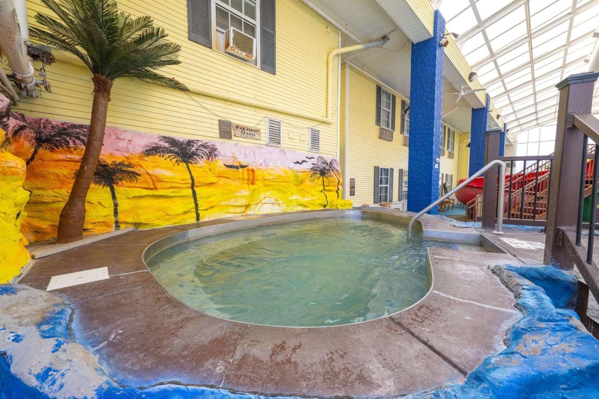 Comfort Inn Splash Harbor Bellville Exterior photo