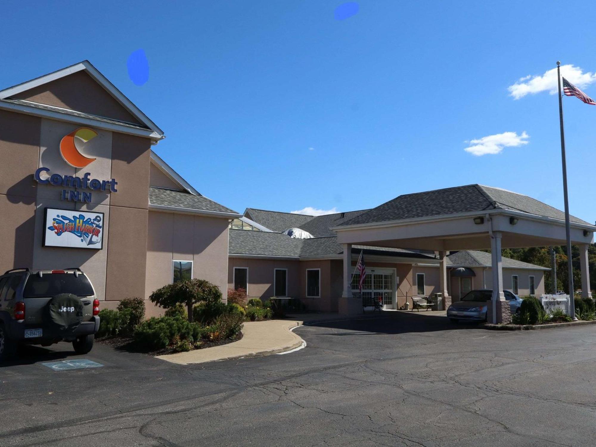 Comfort Inn Splash Harbor Bellville Exterior photo